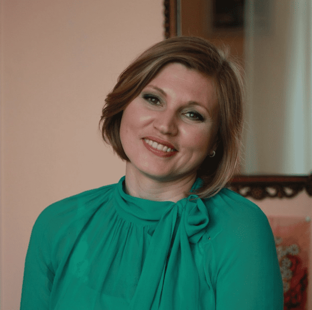 Лариса Никонова